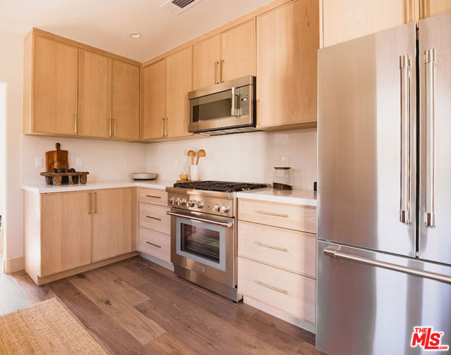 11026 Hortense Street, North Hollywood CA: https://media.crmls.org/mediaz/8fef1432-0ef7-473e-b60a-861227fbd6c6.jpg