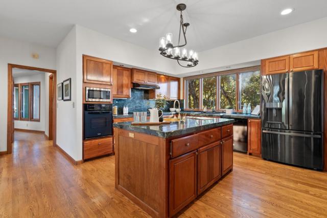 625 Quail Run, Aptos CA: https://media.crmls.org/mediaz/8fef8056-7e28-4735-9f91-614ce6e7af89.jpg
