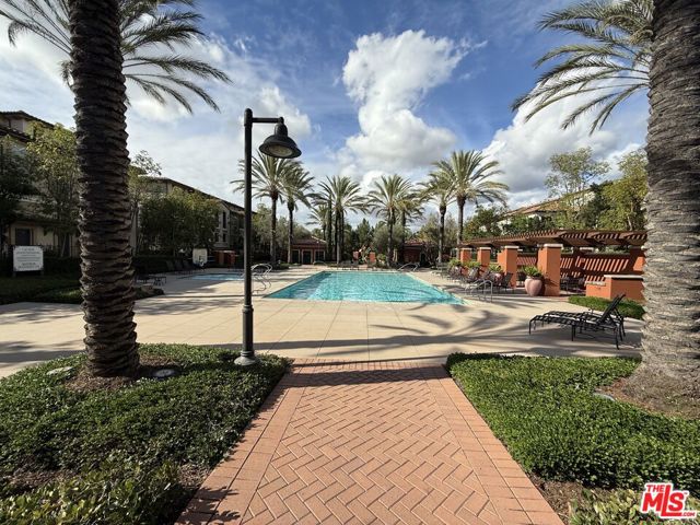 65 Plateau, Irvine CA: https://media.crmls.org/mediaz/8ff04b77-968a-461f-8ab2-517fa15bed8c.jpg