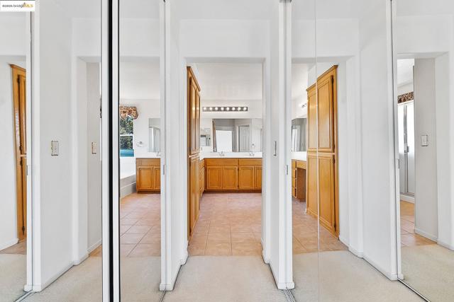 2 Quiet Path Ct, Pittsburg CA: https://media.crmls.org/mediaz/8ff0b67d-b544-4544-8f7b-d07f5374fcf0.jpg