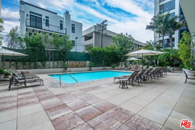 10724 Wilshire Boulevard, Los Angeles CA: https://media.crmls.org/mediaz/8ff0ca1e-d63b-4e3e-b6d7-aaf007eac19b.jpg