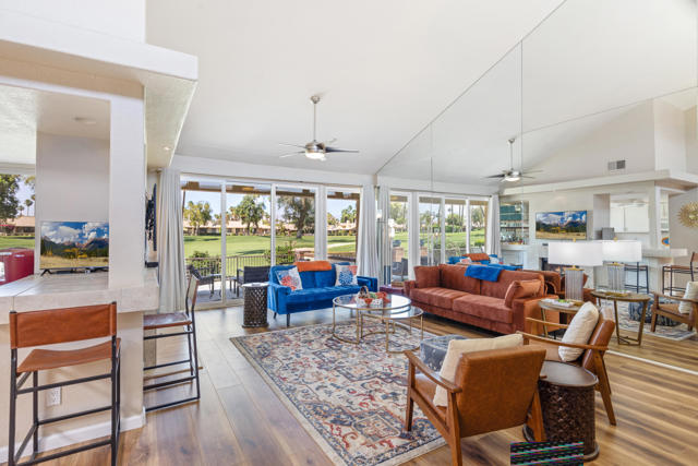 428 Sierra Madre S, Palm Desert CA: https://media.crmls.org/mediaz/8ff13fc7-7169-4f13-a3c9-207c985d0e53.jpg