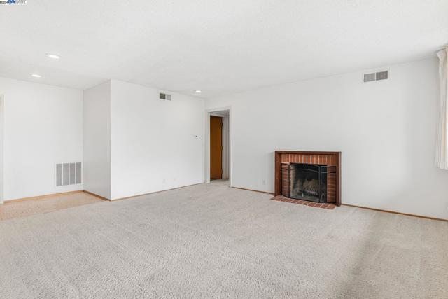 Image 17 of 44 For 3704 Bonnie Ln