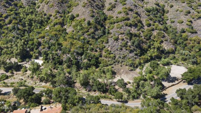 16825 Maricopa Highway, Ojai CA: https://media.crmls.org/mediaz/8ff16e3f-0860-4581-b323-885f73a84456.jpg