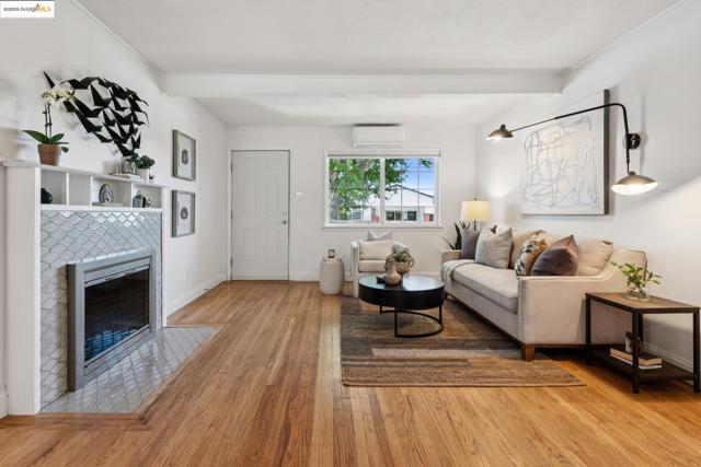 1865 Overhill Rd, Concord CA: https://media.crmls.org/mediaz/8ff17dd9-d475-476a-861d-0454f2e1f831.jpg