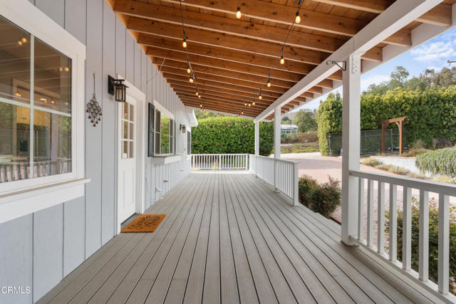 2102 Buena Vista Drive, Camarillo CA: https://media.crmls.org/mediaz/8ff185cb-f3ac-486b-8d4e-9e1e0e0624dd.jpg