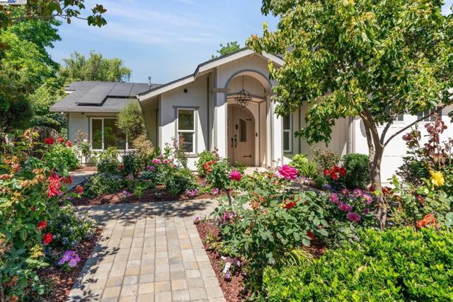 2643 Buena Vista Ave, Walnut Creek CA: https://media.crmls.org/mediaz/8ff2a222-e5a9-4b5e-9109-31d832b0db97.jpg
