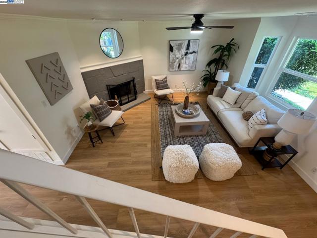 373 Pantano Circle, Pacheco CA: https://media.crmls.org/mediaz/8ff30f12-8ff8-43d9-8e2b-74b4b3df7f84.jpg