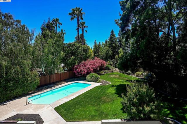 96 Trixie Dr, Livermore CA: https://media.crmls.org/mediaz/8ff4a1c2-8264-4083-95a8-a0f5f305ffaa.jpg