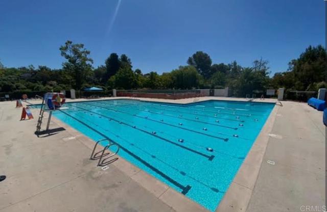 15825 Windrose Court, San Diego CA: https://media.crmls.org/mediaz/8ff55e4a-6268-4490-b1ee-e81673a45156.jpg