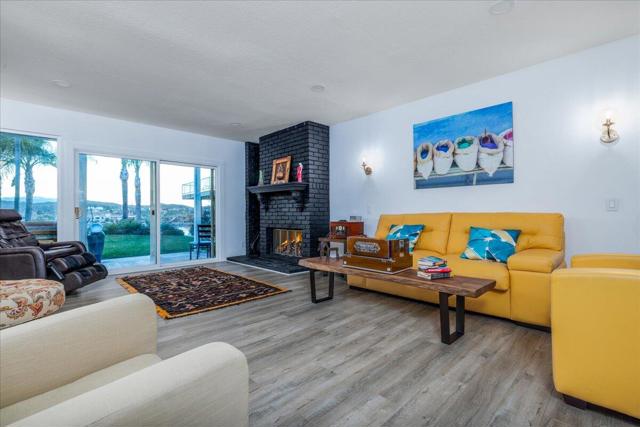 29795 Eagle Point Drive, Canyon Lake CA: https://media.crmls.org/mediaz/8ff61798-1243-4799-bd9d-2e1e82ed98b5.jpg