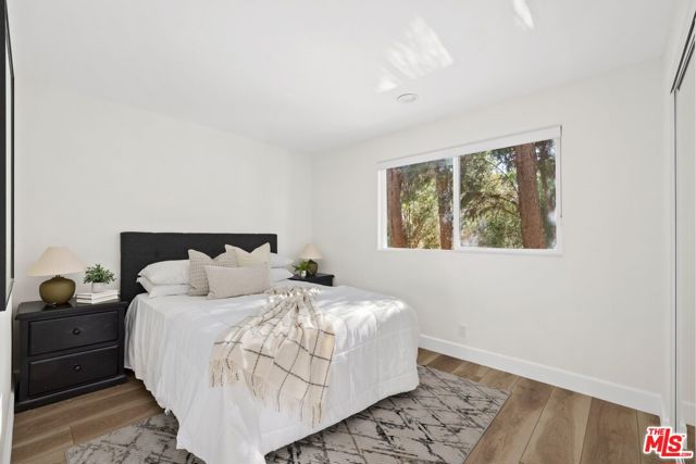 22910 Collins Street, Woodland Hills CA: https://media.crmls.org/mediaz/8ff67593-7bbc-4a66-9196-9418a62f5001.jpg