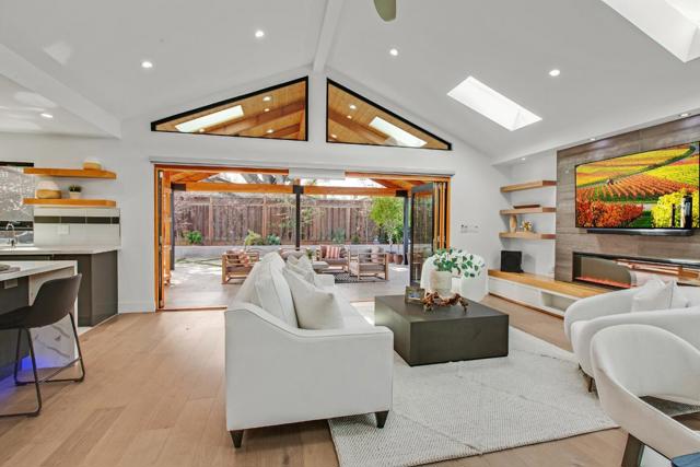 104 Oak Park Drive, Los Gatos CA: https://media.crmls.org/mediaz/8ff67d82-5424-438f-9e7e-7b9c0f4b5aed.jpg