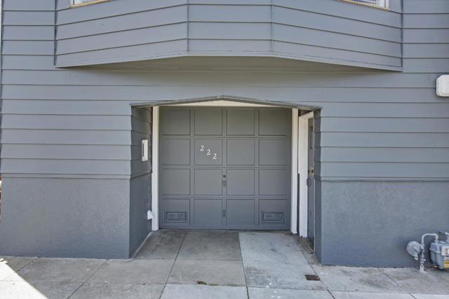 222 Holyoke, San Francisco CA: https://media.crmls.org/mediaz/8ff69997-d823-4f62-8bd1-61aaa055eec2.jpg