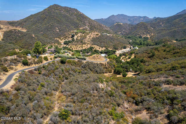 115 Carlisle Road, Westlake Village CA: https://media.crmls.org/mediaz/8ff6f464-647d-4f5a-b823-0e0c7b79880c.jpg