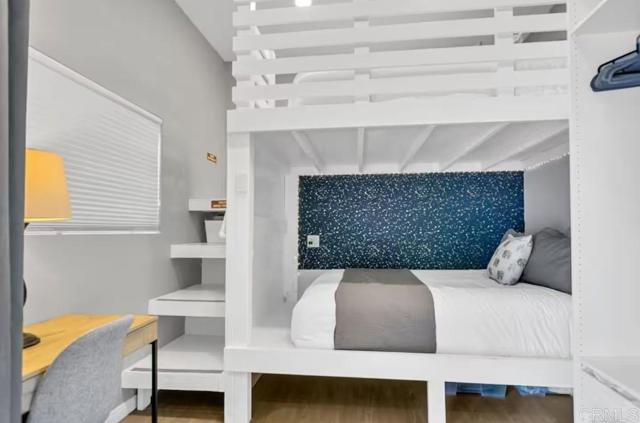 Detail Gallery Image 15 of 32 For 1145 Emerald St Rear (Alley),  –,  CA 92109 - 2 Beds | 2 Baths