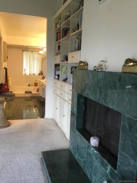 6645 Caminito Scioto, La Jolla CA: https://media.crmls.org/mediaz/8ff7be4d-2703-462f-99e3-068d8623532d.jpg