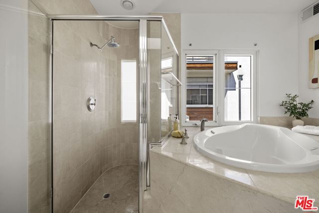 MLS #25595795 image #13