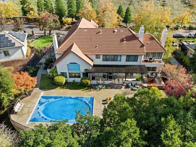 3146 Blackhawk Meadow Dr, Danville CA: https://media.crmls.org/mediaz/8ff89c0a-0e9f-453b-8ec9-70552b3d4287.jpg