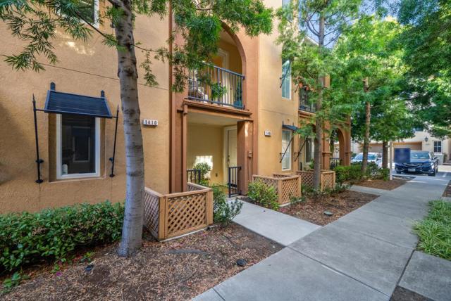 1406 Allegado Alley, San Jose CA: https://media.crmls.org/mediaz/8ff90769-6211-4483-b02b-094cc1c053e2.jpg
