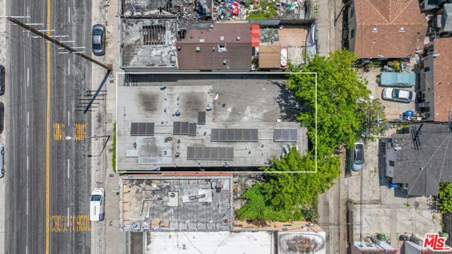 3711 S Western Avenue, Los Angeles CA: https://media.crmls.org/mediaz/8ffae3f4-1739-4571-8ba5-0c85f75c2f91.jpg