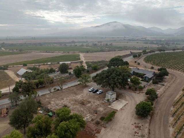 43002 Arroyo Seco Road, Soledad CA: https://media.crmls.org/mediaz/8ffc105b-15e2-474e-9cf4-addd6707c6fe.jpg