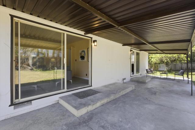 137 Carling Court, San Jose CA: https://media.crmls.org/mediaz/8ffc8b06-6239-471c-9b66-571f29476700.jpg