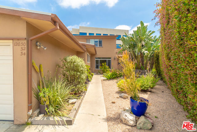 12030 Sylvester, Los Angeles CA: https://media.crmls.org/mediaz/8ffcab99-7fad-4f37-9db5-54b8563f0a9c.jpg