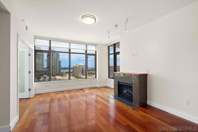 700 W E Street, San Diego CA: https://media.crmls.org/mediaz/8ffd7016-d34e-4556-8092-c0cb8a9d980f.jpg