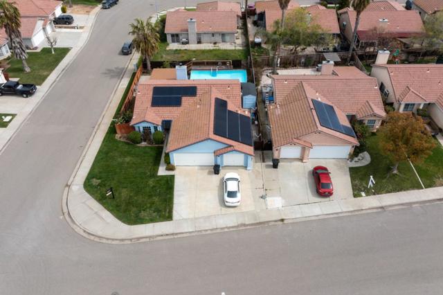 13714 Deleon Avenue, Gustine CA: https://media.crmls.org/mediaz/8ffddd23-d311-418a-9e99-be60e394dc4c.jpg