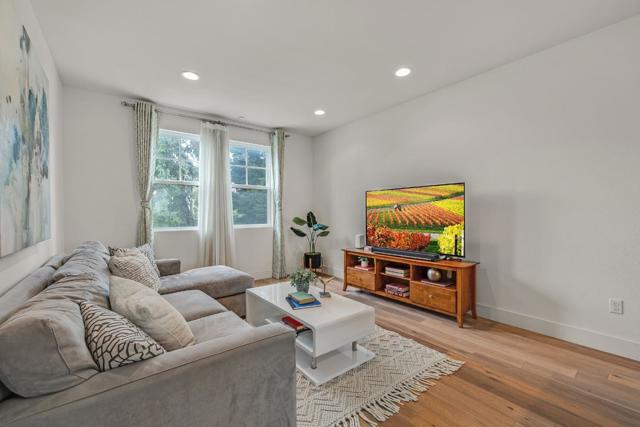 1965 Colony Street, Mountain View CA: https://media.crmls.org/mediaz/8ffdec1e-1404-4c83-b14b-1cd62f939e7b.jpg