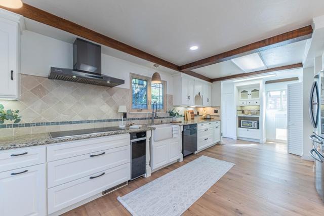 25949 Deer Run Lane, Salinas CA: https://media.crmls.org/mediaz/8ffdf033-4eee-48ca-89e8-d55f54982f9d.jpg