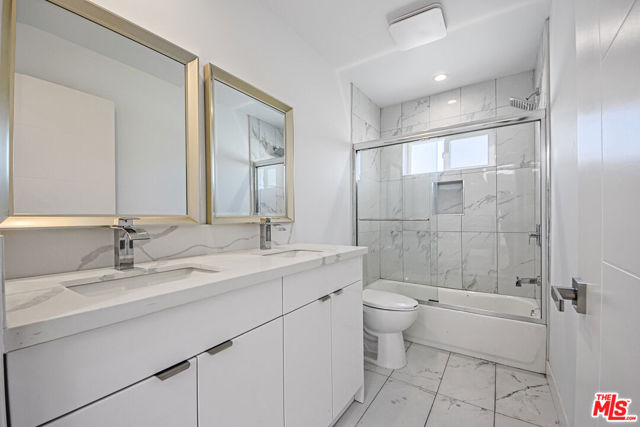 954 N Kingsley Drive, Los Angeles CA: https://media.crmls.org/mediaz/8ffe19e9-b97a-465c-98f7-efe494100520.jpg