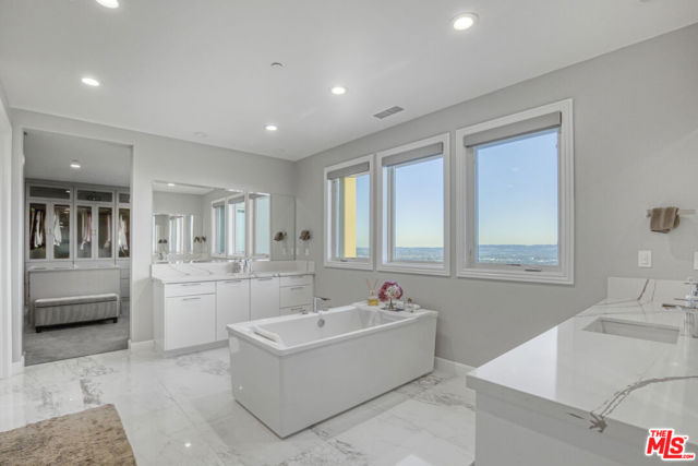 20254 Liverpool Way, Porter Ranch CA: https://media.crmls.org/mediaz/8ffe1cb9-f1a7-460a-af22-6304e4a1dc39.jpg