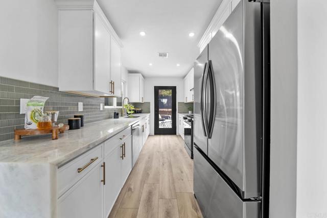 5243 Tara Place, San Diego CA: https://media.crmls.org/mediaz/8fff4747-daeb-471b-bec4-323b0d2fb09a.jpg