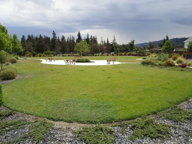 277 Copperleaf Lane, San Juan Bautista CA: https://media.crmls.org/mediaz/90000133-6fe2-463e-85dd-f3463de1176f.jpg