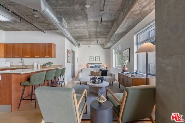 645 W 9th Street, Los Angeles CA: https://media.crmls.org/mediaz/90005087-f360-47f5-93c8-d2a066da7af6.jpg
