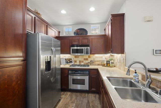 Detail Gallery Image 24 of 65 For 2753 Bellezza, San Diego,  CA 92108 - 3 Beds | 2/1 Baths