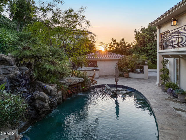 15450 Briarwood Drive, Sherman Oaks CA: https://media.crmls.org/mediaz/9000e453-e1bd-4cf6-9cea-be7ae21e0656.jpg