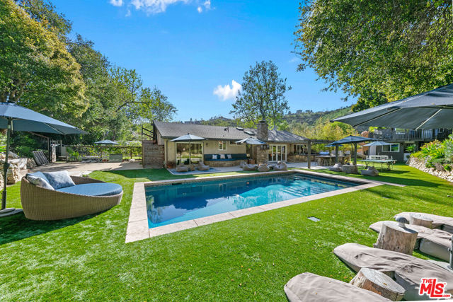 30603 El Sueno Drive, Malibu CA: https://media.crmls.org/mediaz/9001a8c9-86c8-4205-8db2-67eb3767fdaa.jpg