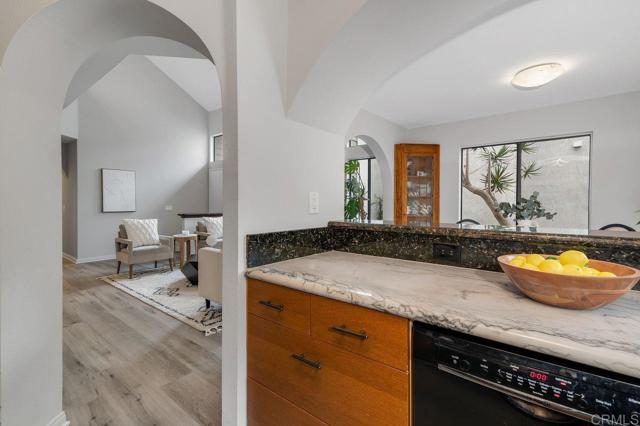 Detail Gallery Image 7 of 42 For 6866 Seaspray Ln, Carlsbad,  CA 92011 - 3 Beds | 2/1 Baths