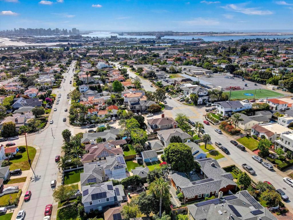 2540 Chatsworth - photo 3