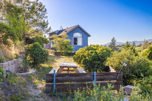 555 Manzanita Dr, Julian CA: https://media.crmls.org/mediaz/9003f8d9-6e82-465c-8044-7b83f10e780b.jpg