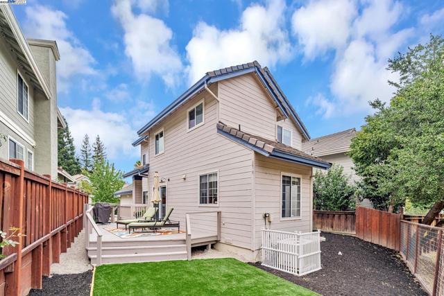 47 Summer Hill Court, Danville CA: https://media.crmls.org/mediaz/9005275a-35eb-4949-b555-ab6e0c6165ce.jpg