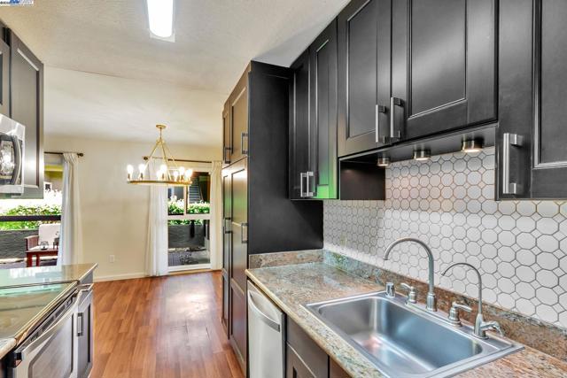 291 Tradewinds Dr, San Jose CA: https://media.crmls.org/mediaz/9005cbc9-ac14-432a-be15-4c1d8a374b20.jpg