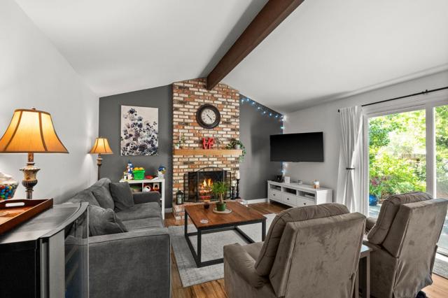 1 Malibu Court, Clayton CA: https://media.crmls.org/mediaz/9005d412-adf0-4b7a-8503-efea2f5157ff.jpg