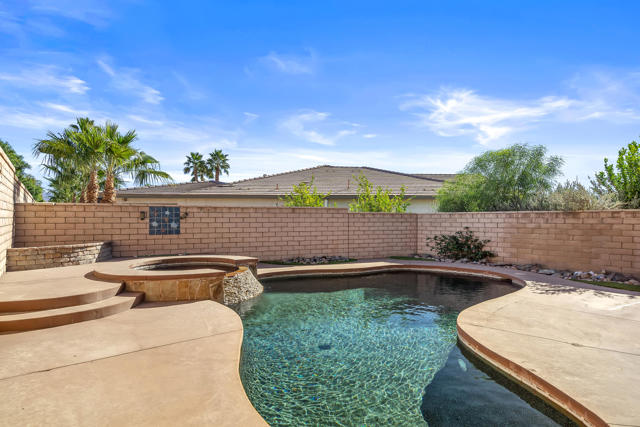 Image 43 of 53 For 82688 Mandrone Drive