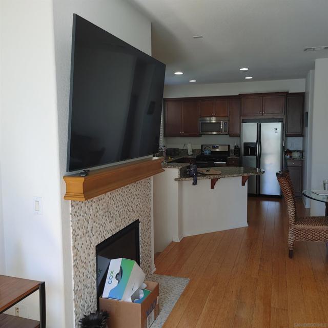 1875 CHAMPAGNE CT, Chula Vista CA: https://media.crmls.org/mediaz/90066397-98dc-4261-926d-8a42bbd9920e.jpg