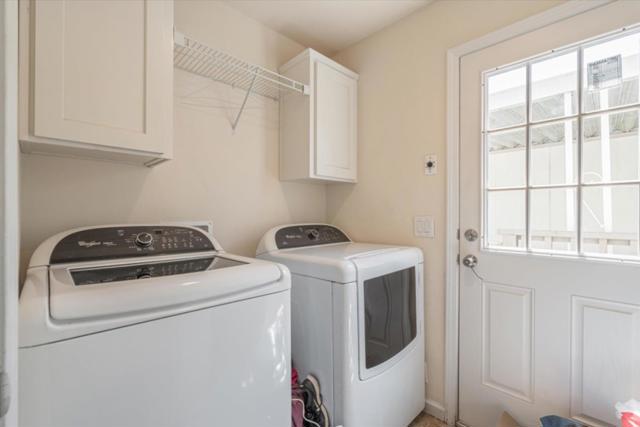 3015 E Bayshore Road, Redwood City CA: https://media.crmls.org/mediaz/9006a8b7-1c65-42c1-bfd2-eaae1330521f.jpg