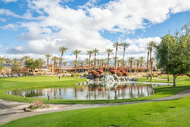 38129 Grand Oaks Avenue Avenue, Palm Desert CA: https://media.crmls.org/mediaz/9006d6c3-4750-4eff-8892-0bcb08ab4077.jpg